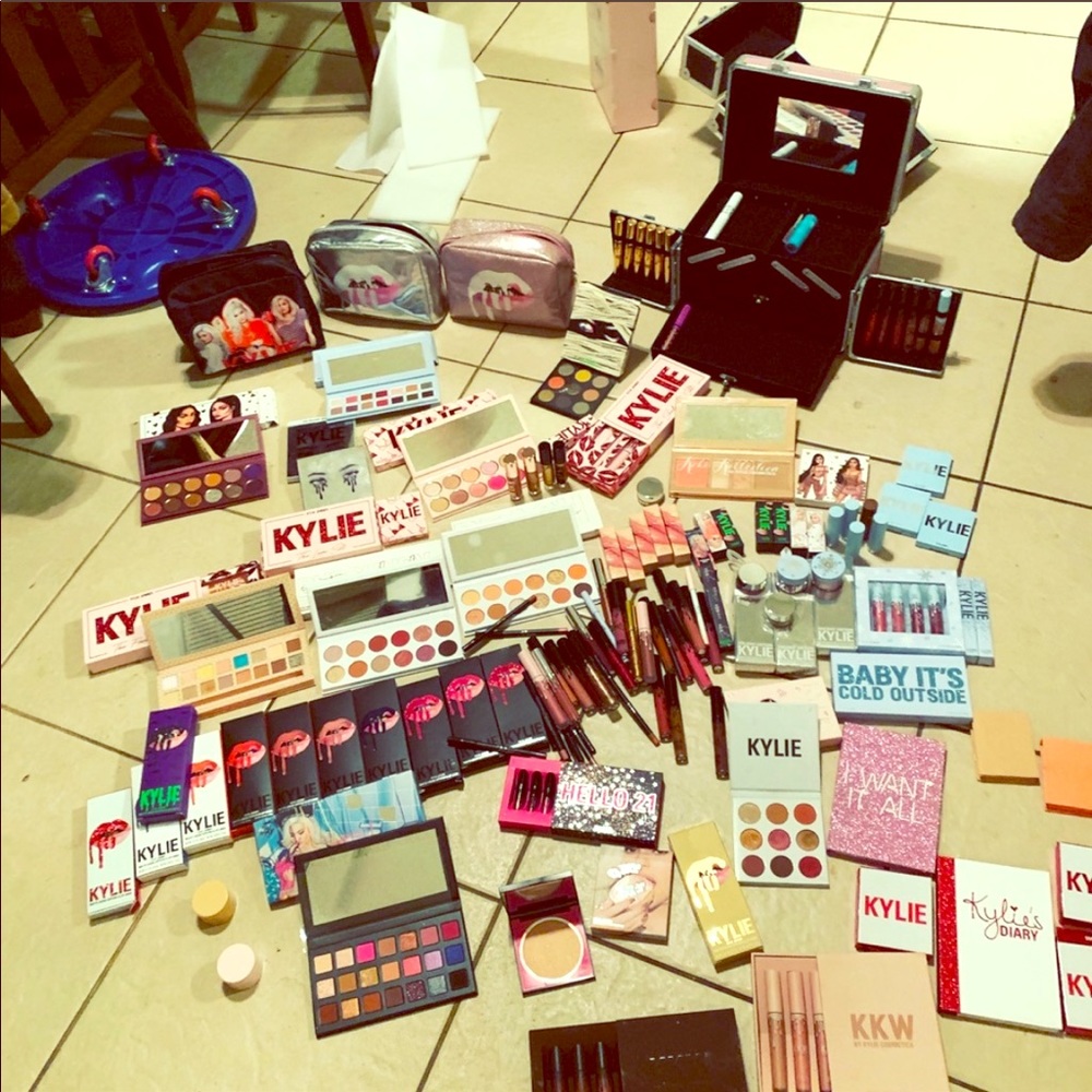 **All new Kylie make up**
